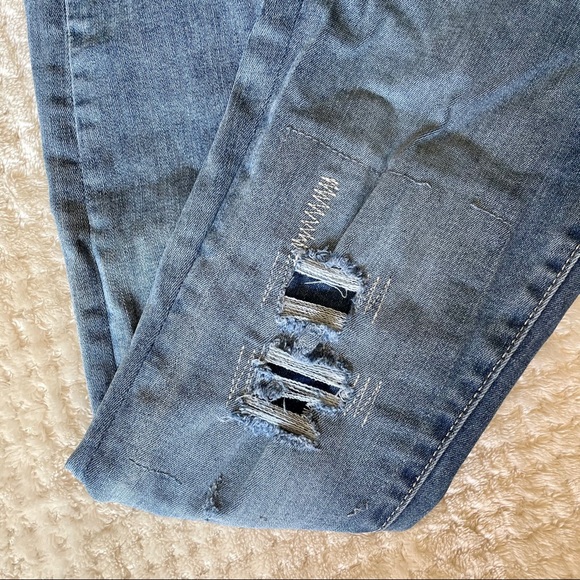 Gap Distressed Jeggings - Picture 3 of 6